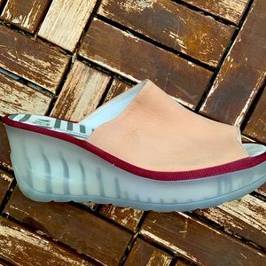 Fly London sandals size 39 . Worn once.